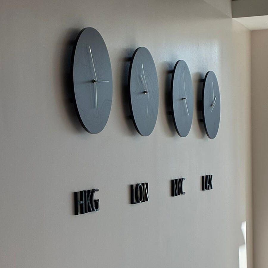 PHAIDON - Custom Clocks